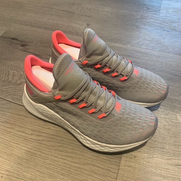 New Balance Shoes - New Balance fresh foam LAZR NWT